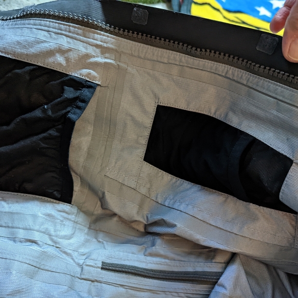 Sierra Designs waterproof/breathable shell, in great condition, size small - Picture 9 of 12